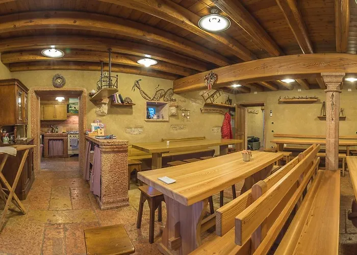 Rifugio Lausen Inn Velo Veronese